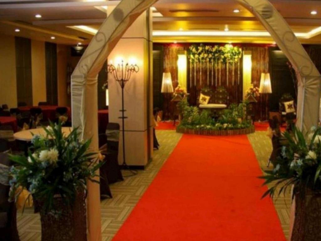Orchardz Gajah Mada Hotel 3*