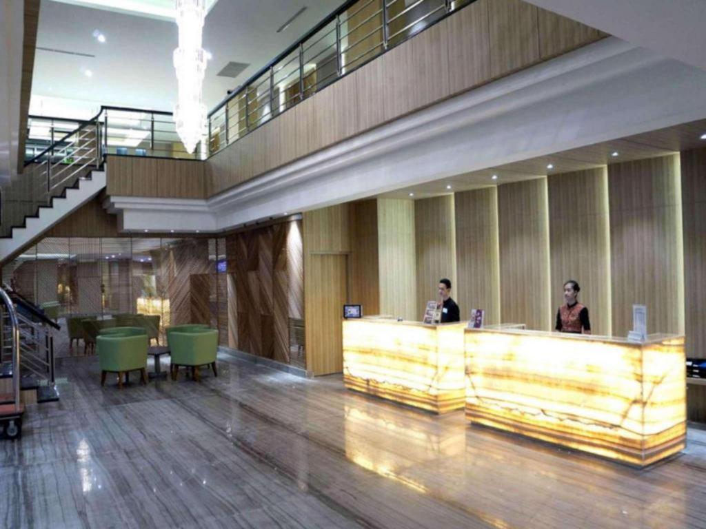 Hotel Orchardz Gajah Mada 3*