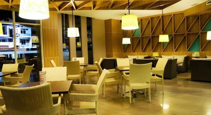 Orchardz Gajah Mada Hotel