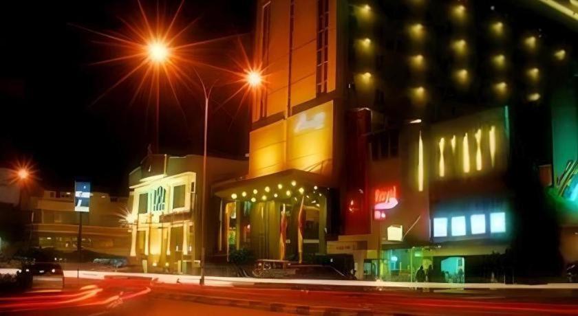 Hotel Orchardz Gajah Mada 3*